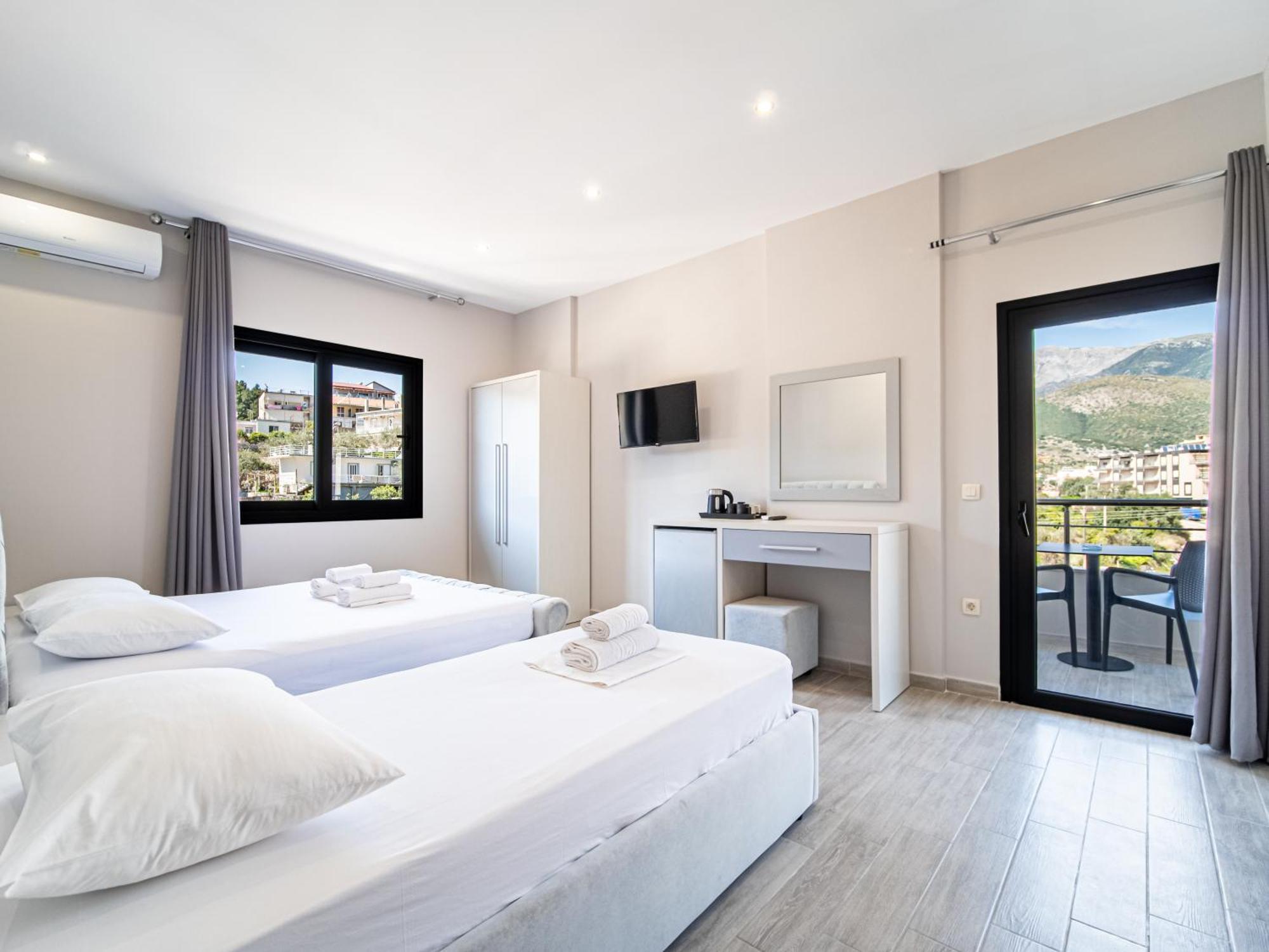 Hotel Endless Blue Himara Extérieur photo
